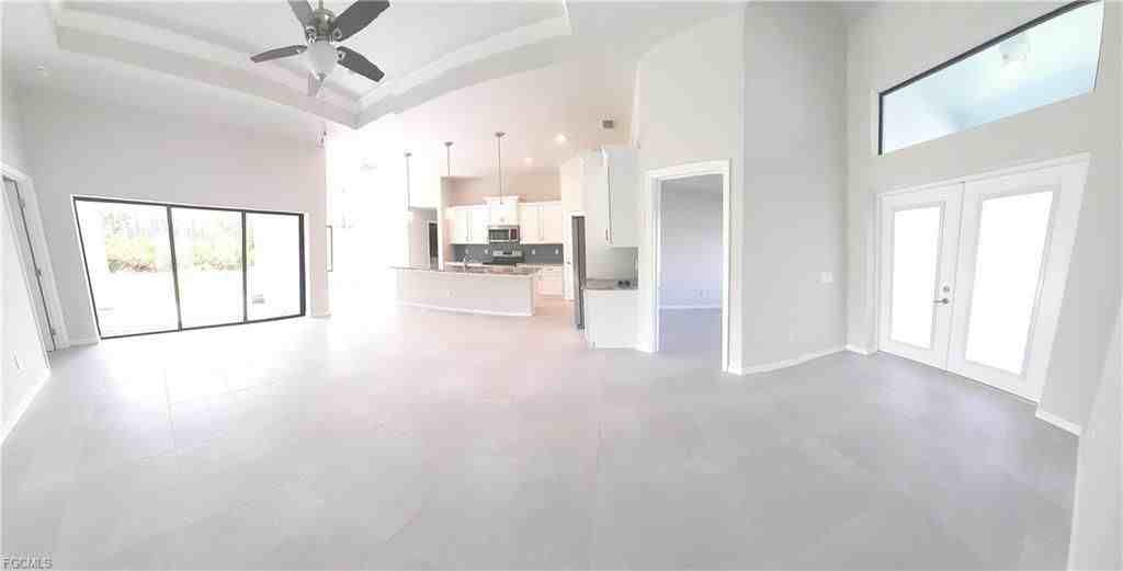 2038 Nw 28th Ave - Photo 2 of 11