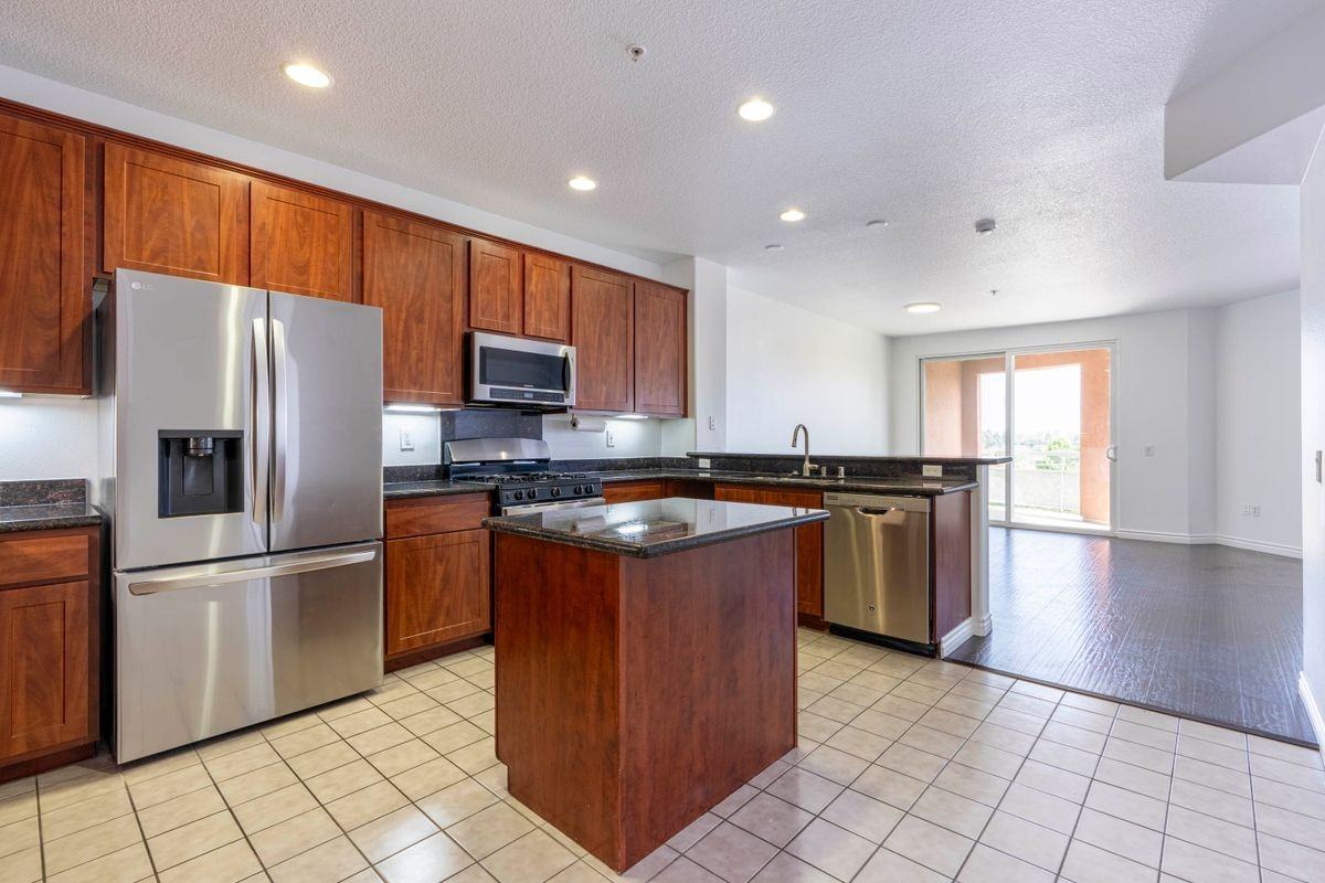 12688 Chapman Ave - Photo 3 of 35