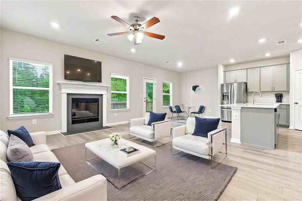 176 Meander Dr - Photo 6 of 41