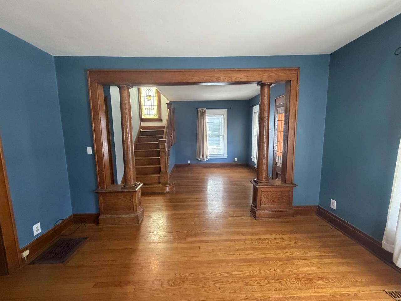 504 Bryant Ave - Photo 2 of 24