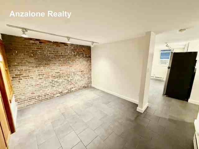 7 Thacher Ct #B - Photo 7 of 11