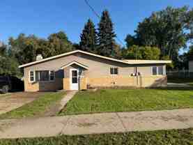 306 15th Ave Sw - Photo 1 of 1