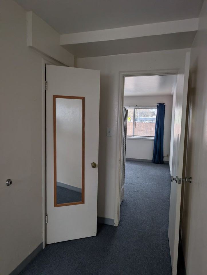 1213 San Pablo Ave #102 - Photo 5 of 8