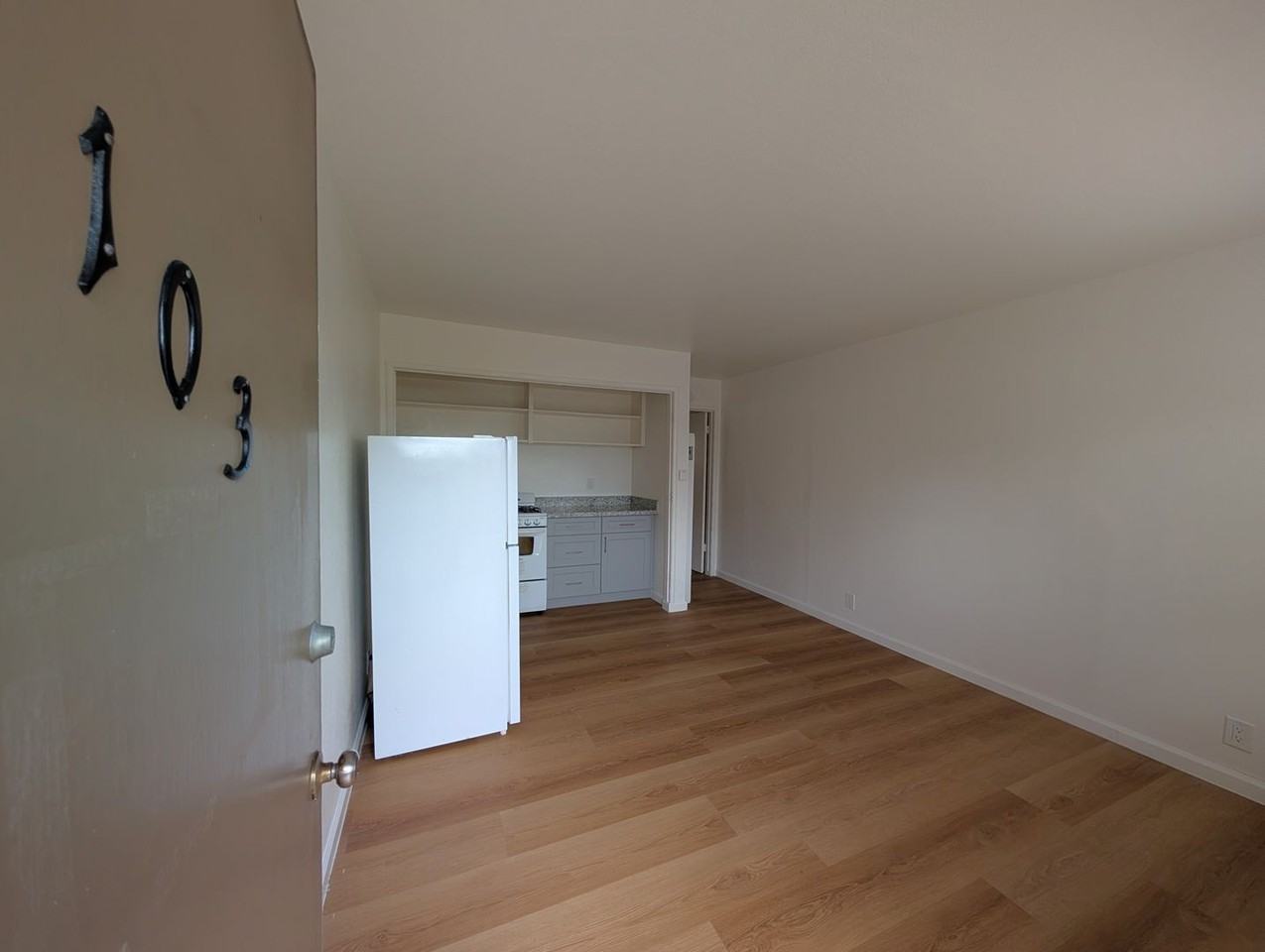 1213 San Pablo Ave #103 - Photo 2 of 9