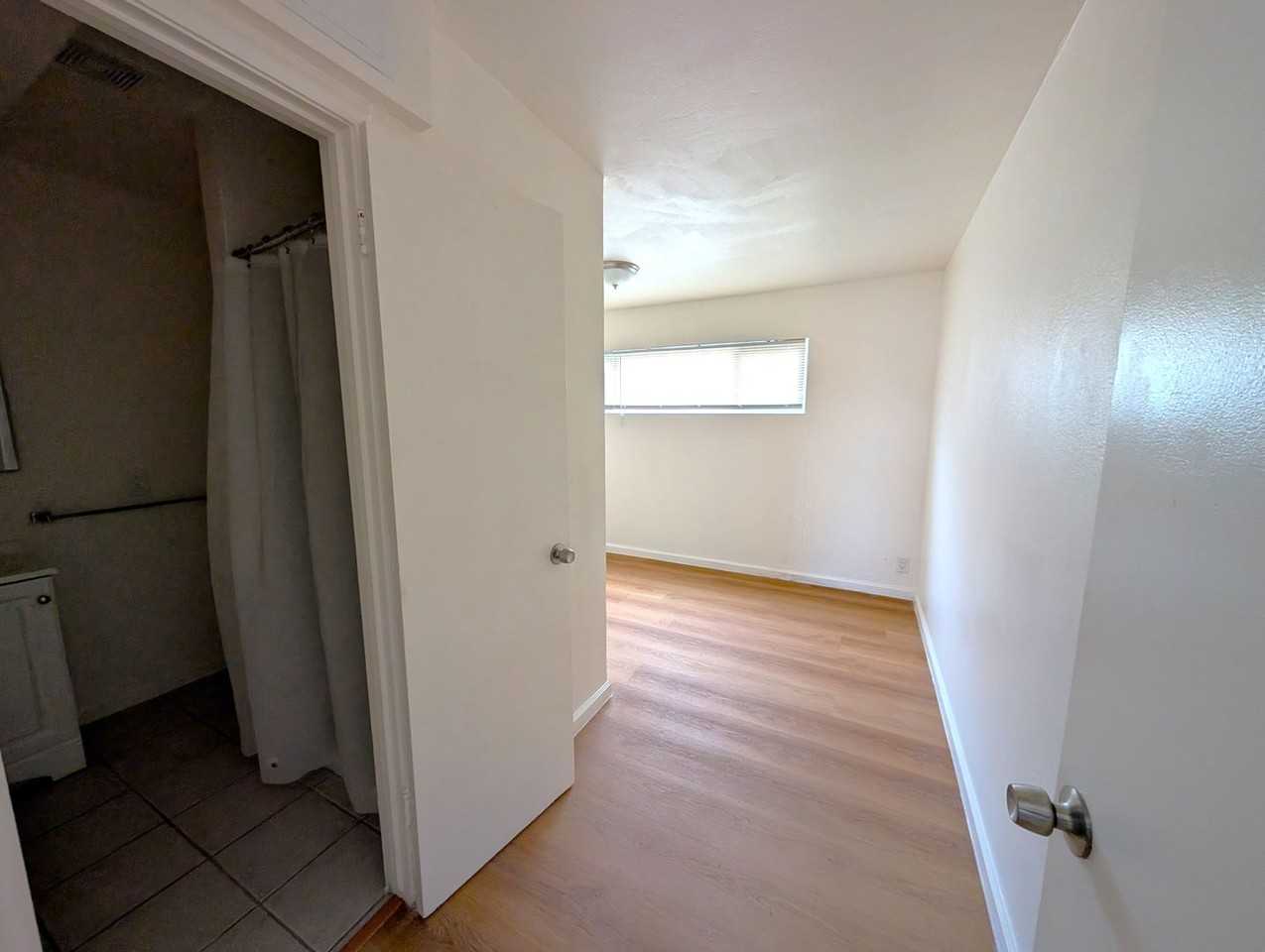 1213 San Pablo Ave #103 - Photo 5 of 9