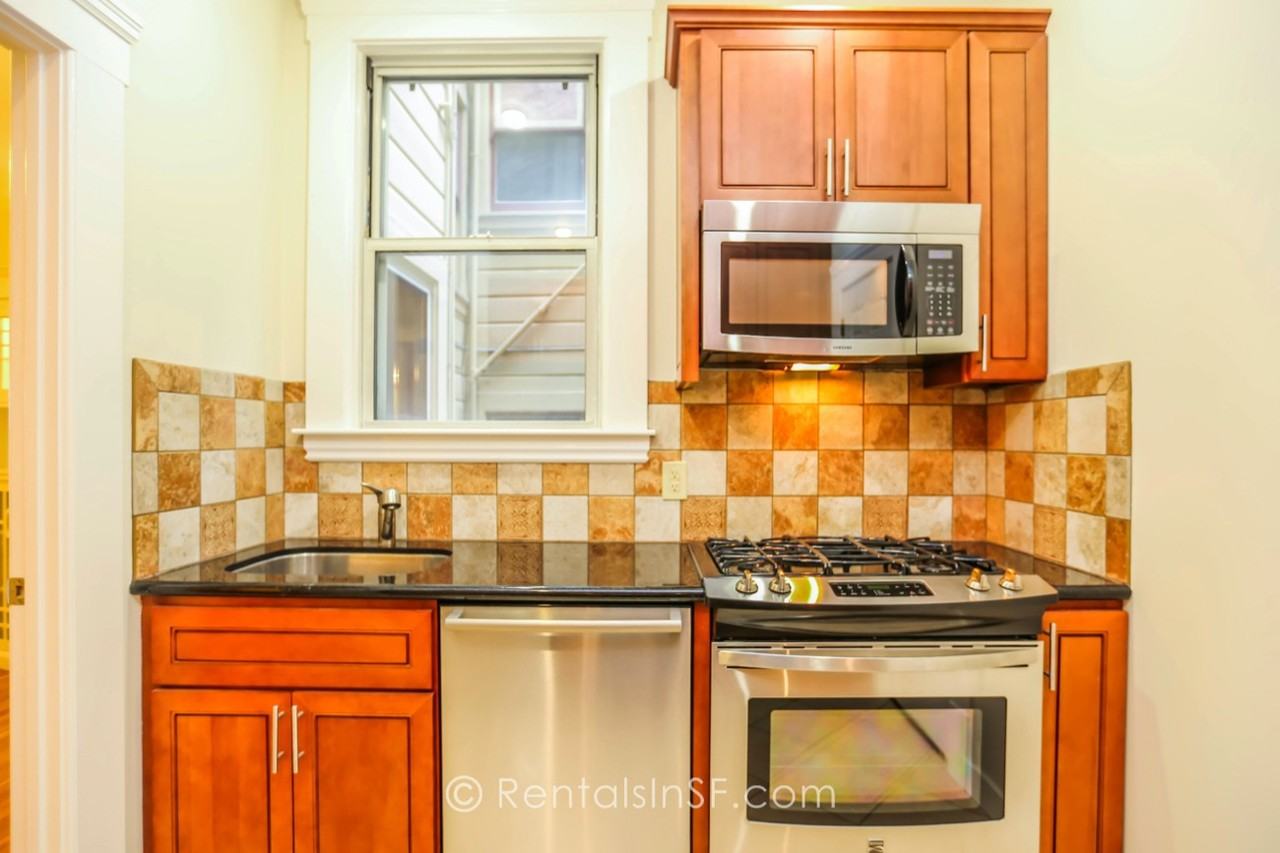 1155 Hayes St #3 - Photo 3 of 20