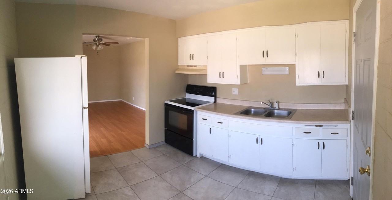 7447 W Becker Ln - Photo 2 of 7