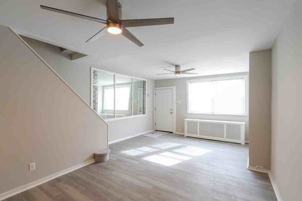 1542 S 27th St - Photo 4 of 25