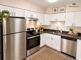 featured image of 10 Greenview St