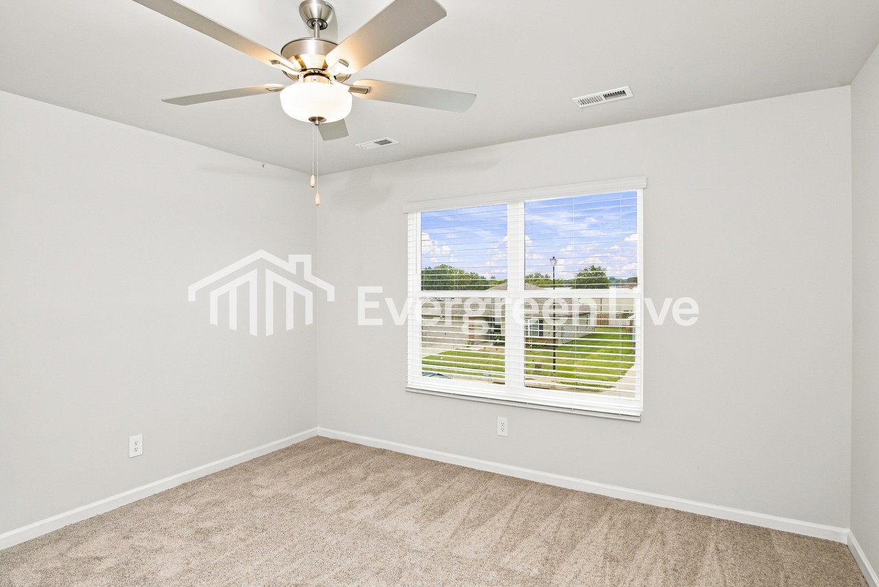 220 Clear Creek Dr Sw - Photo 6 of 15