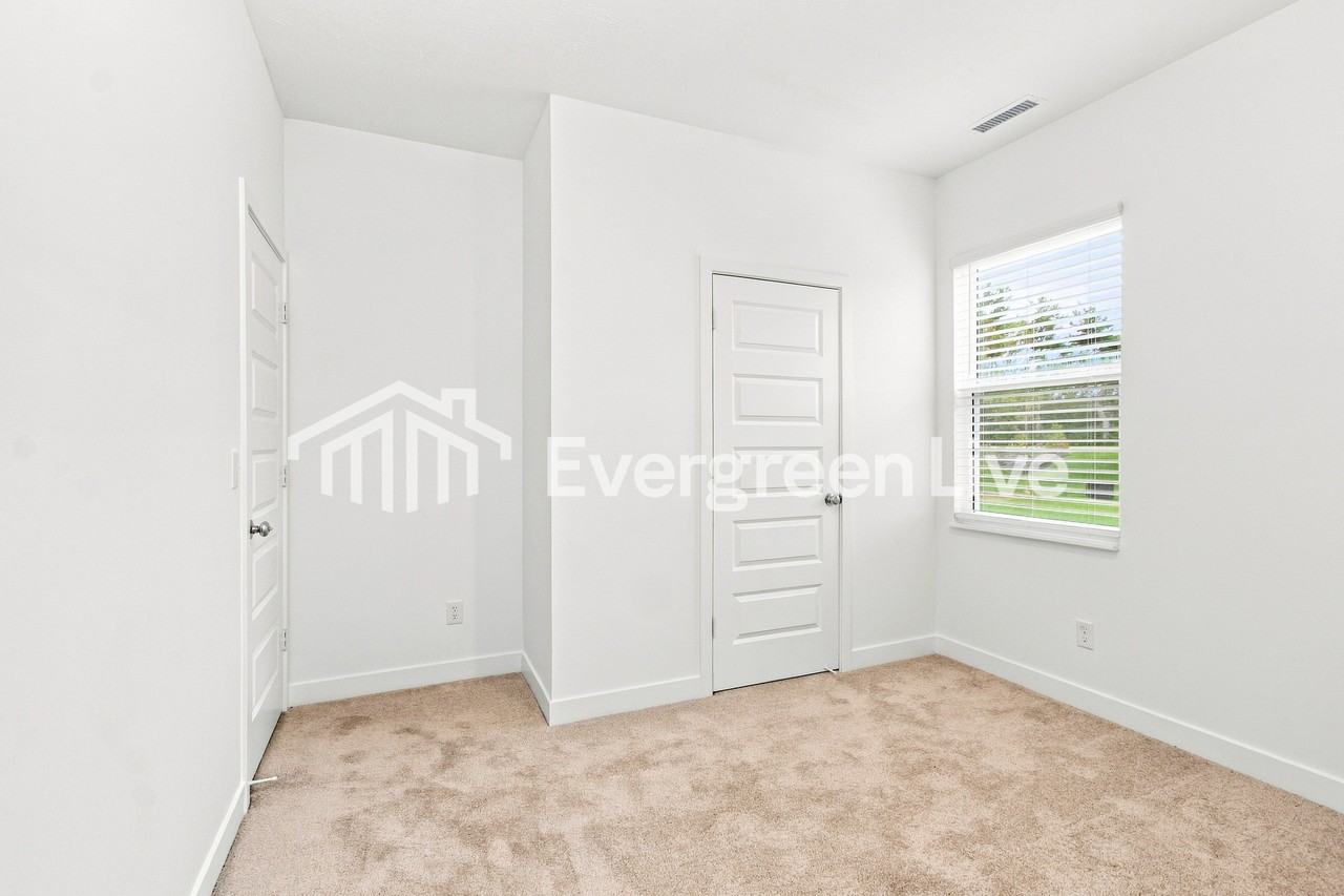 925 Drummond Ct - Photo 6 of 15