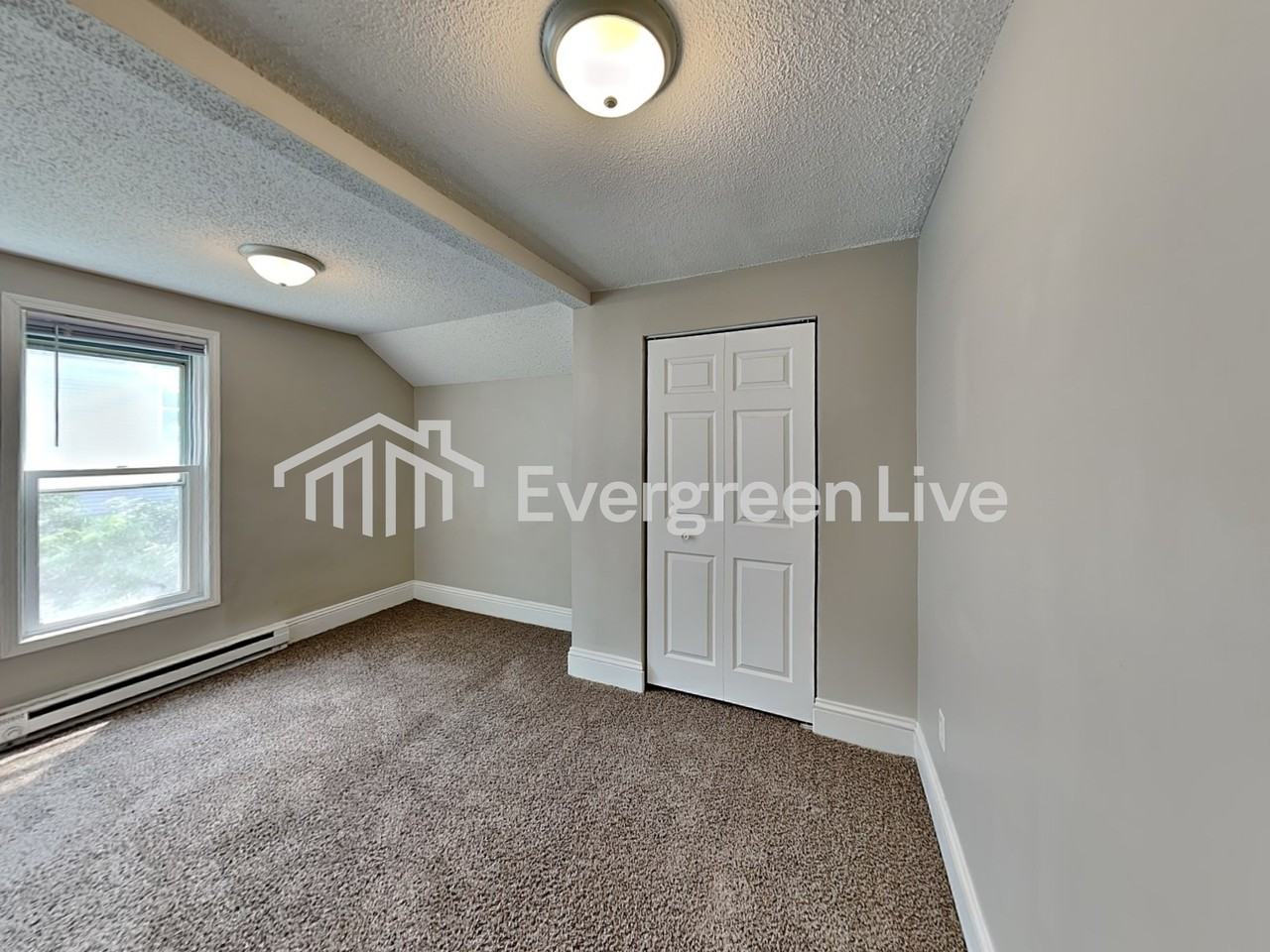 1910 Chelton Ave W - Photo 4 of 21