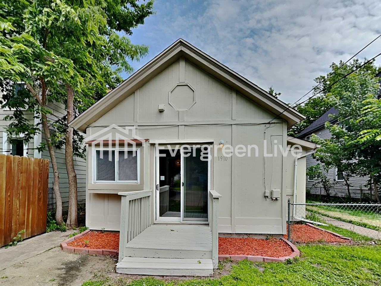 1910 Chelton Ave W - Photo 5 of 21