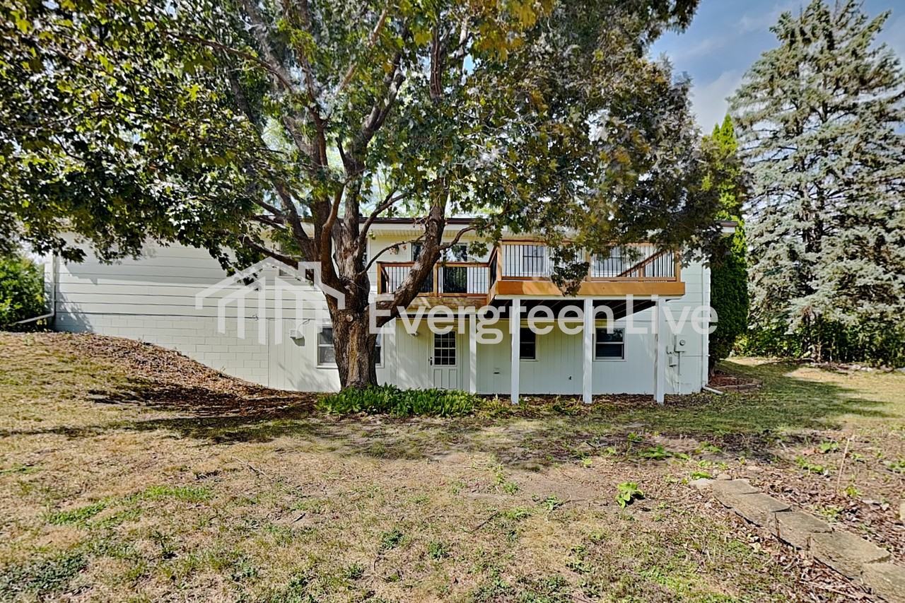 11811 65th Pl N - Photo 3 of 21