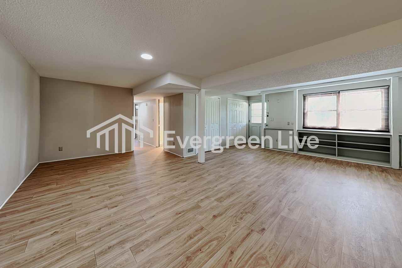 11811 65th Pl N - Photo 4 of 21