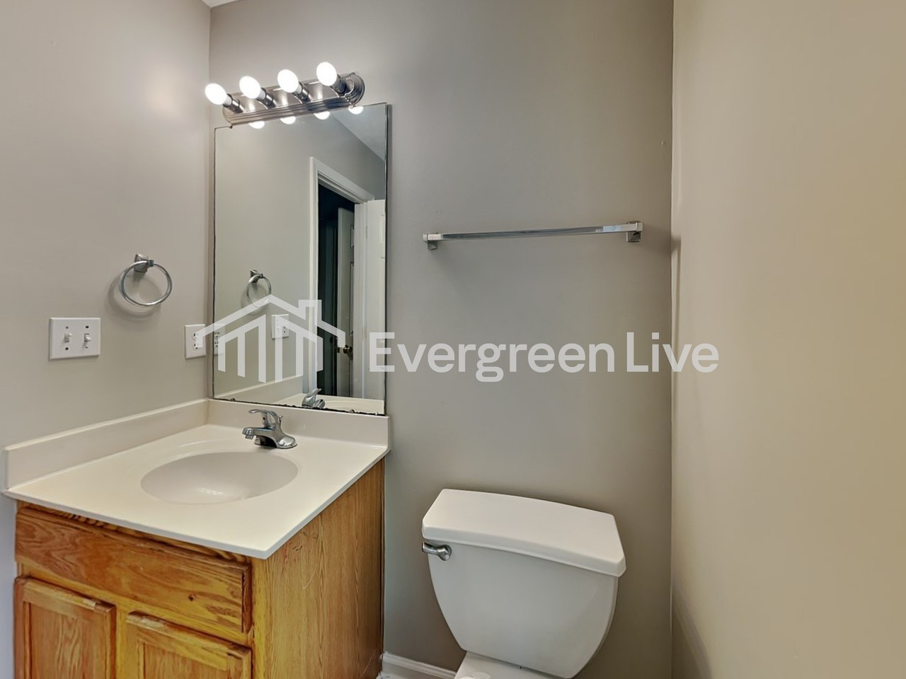 11020 Pointer Ridge Dr - Photo 4 of 17