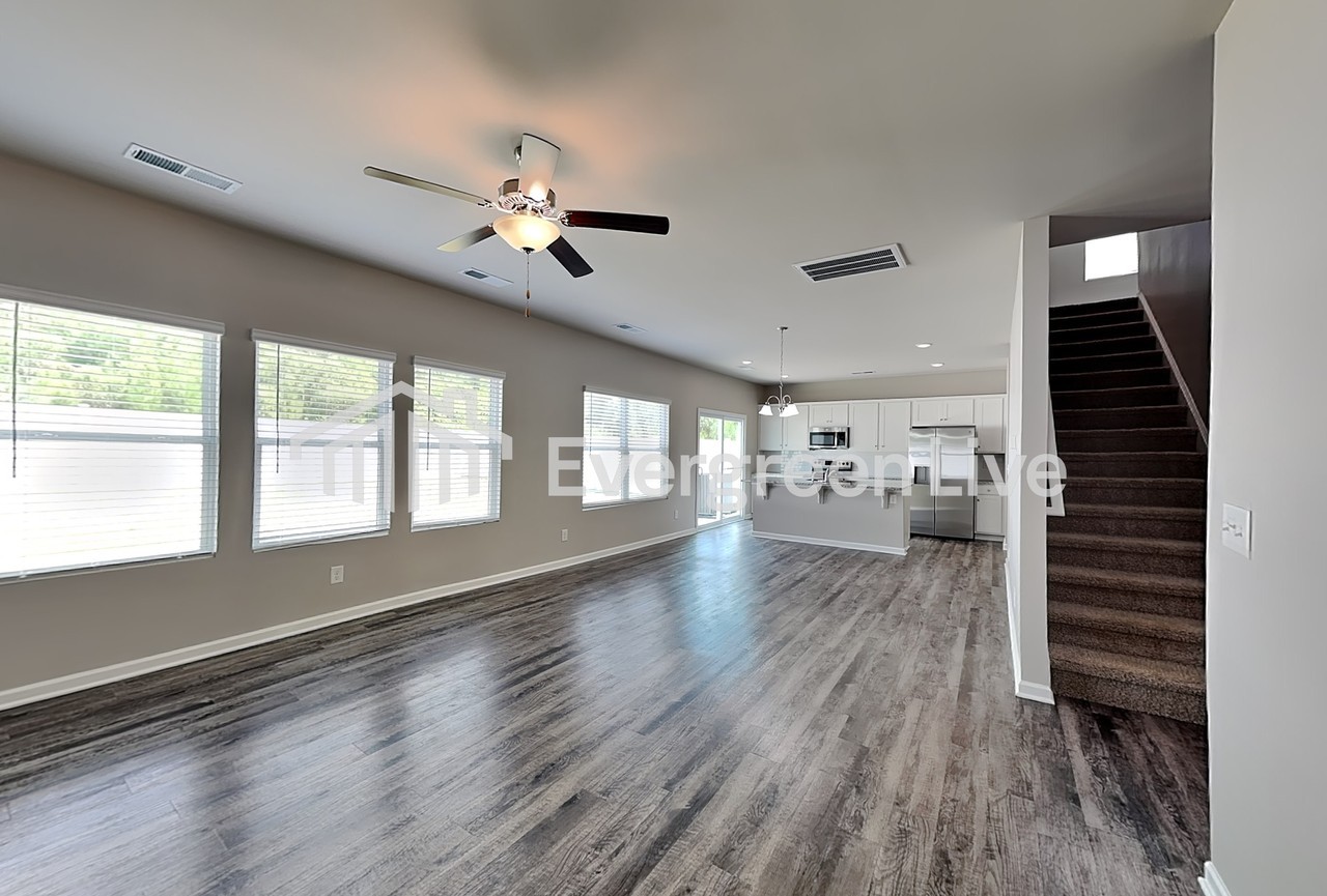 5721 Camp Ct Sw - Photo 2 of 15