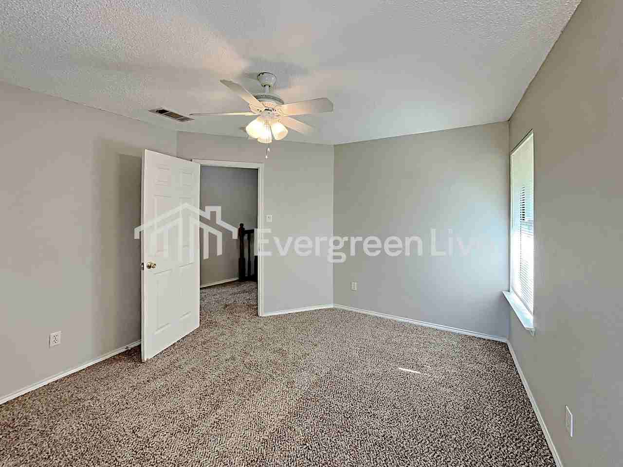 104 Ne Timber Ridge Dr - Photo 6 of 17