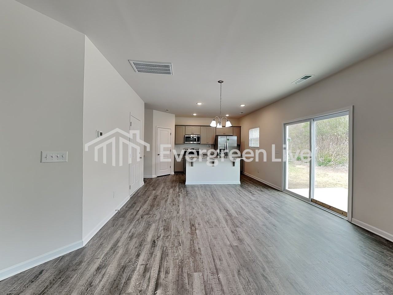 737 Pointe Andrews Dr - Photo 4 of 18