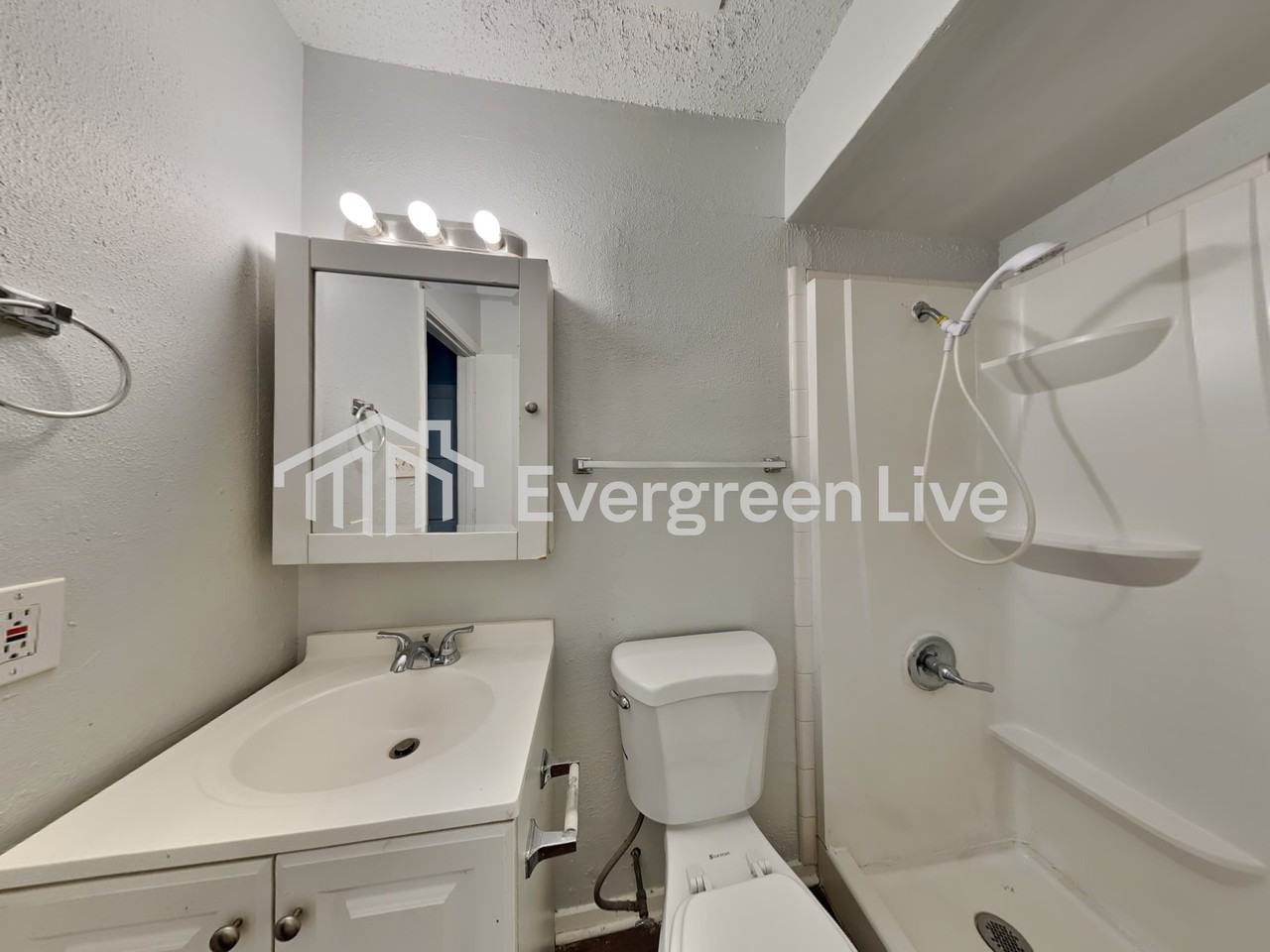 1202 Neptune Dr - Photo 3 of 19