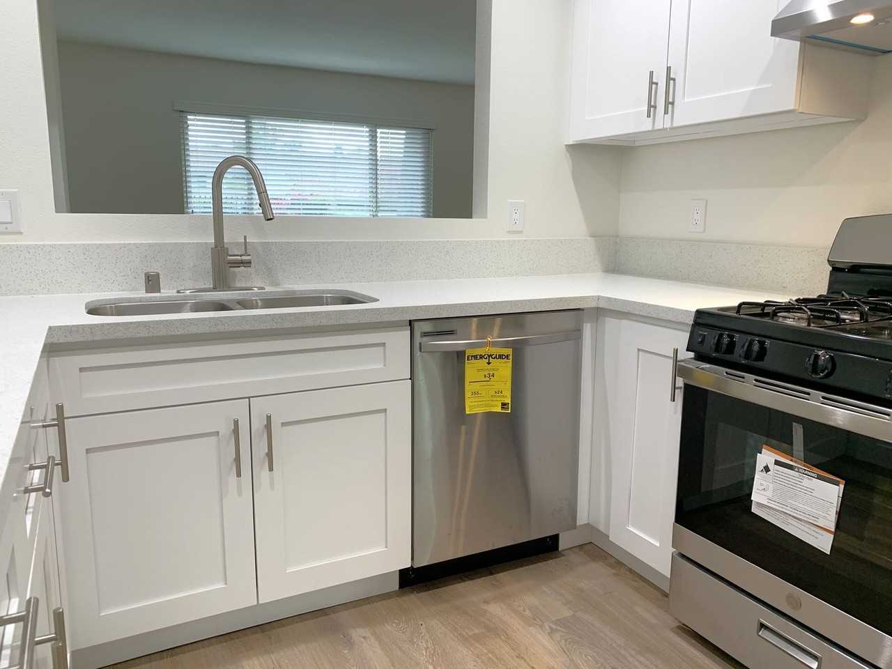 9836 Snowmass Dr - Photo 2 of 21