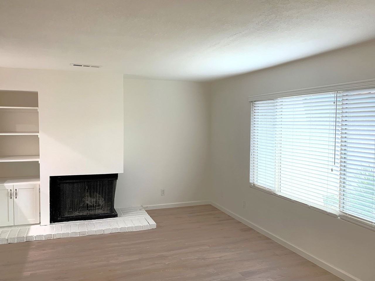 9836 Snowmass Dr - Photo 4 of 21