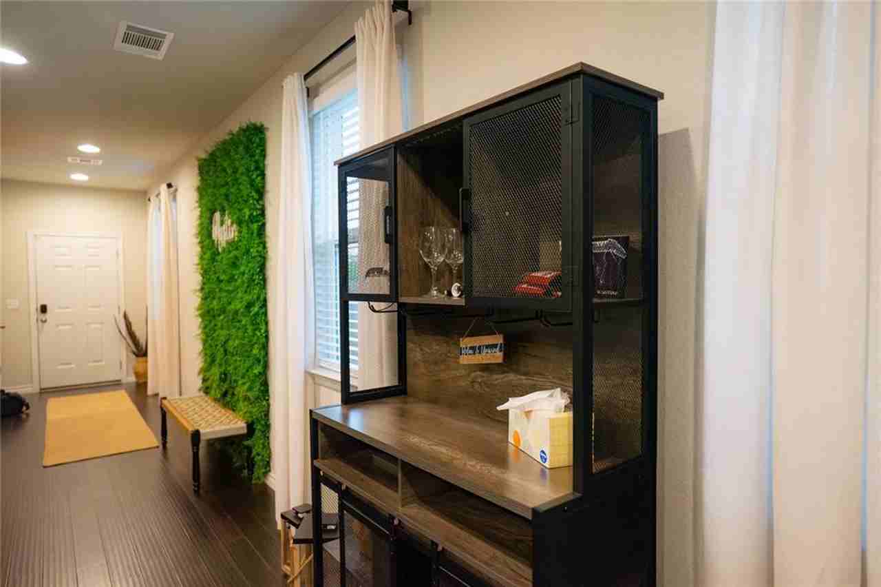 2525 Wallingwood Dr #1500 - Photo 4 of 27