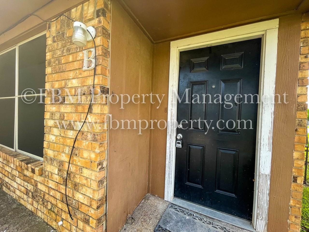 5669 5669 Main Street - Photo 2 of 11