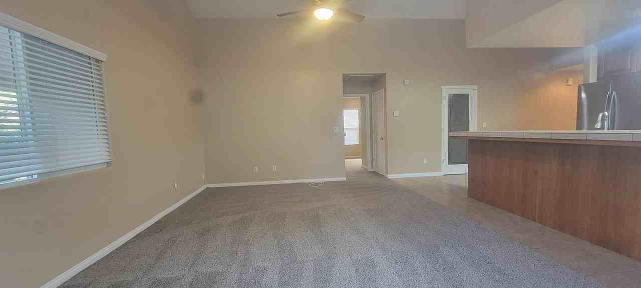 838 Sunset Meadow Ln - Photo 3 of 15