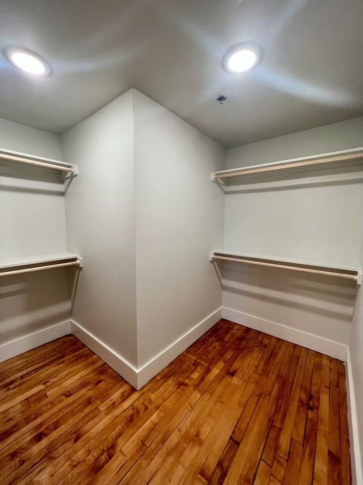 401 Princess Anne St - Photo 7 of 19