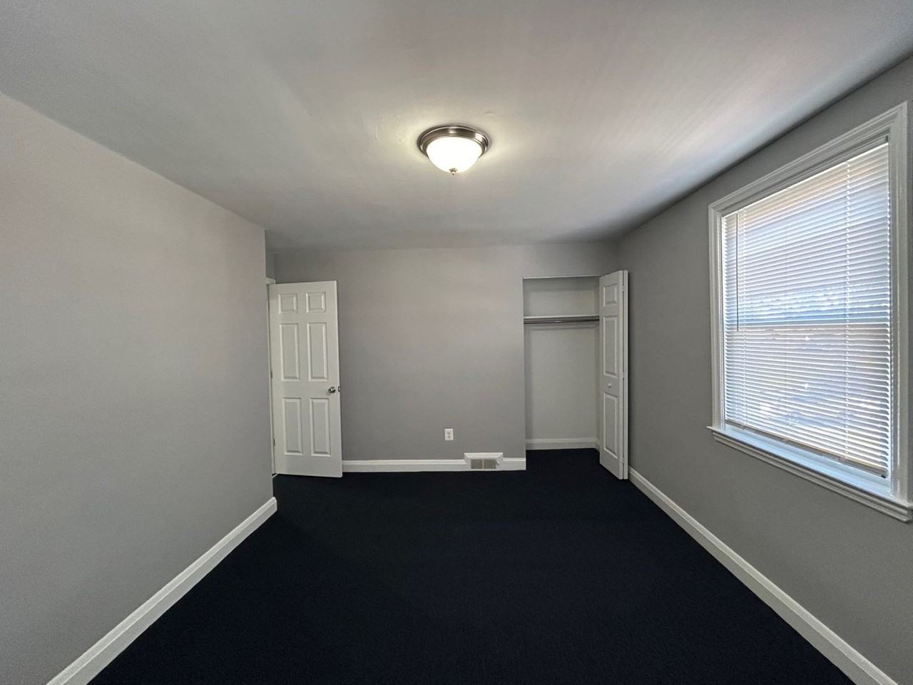 5006 Lindsay Rd - Photo 6 of 11