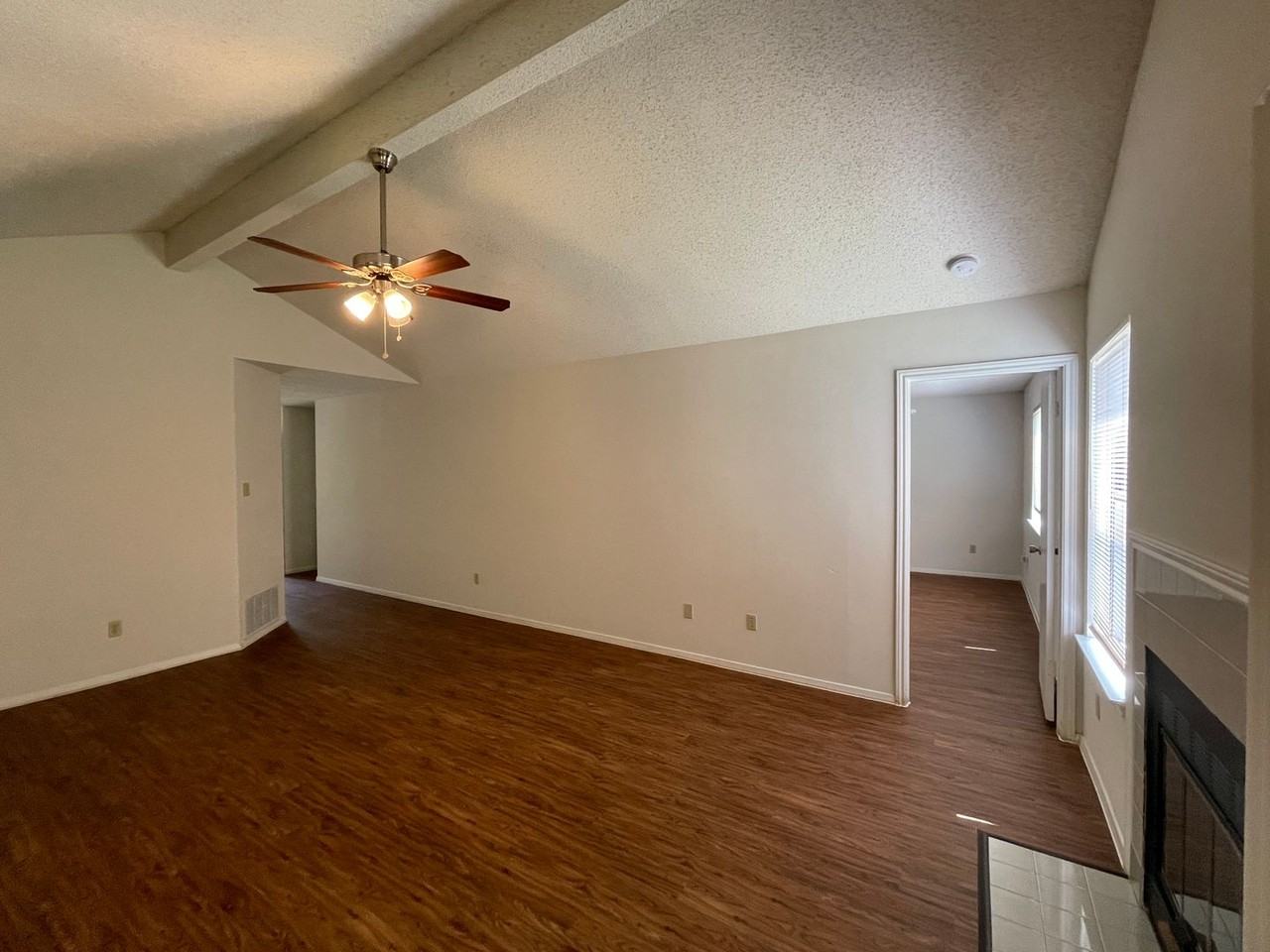4141 Stonecroft Dr - Photo 3 of 29