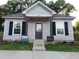 featured image of 408 Shady Park Cv