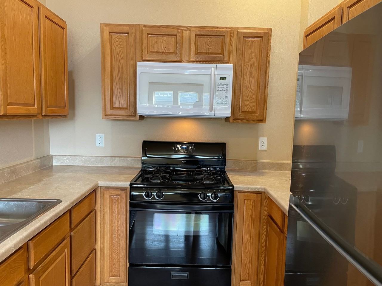 3447 Sharon Way - Photo 7 of 17
