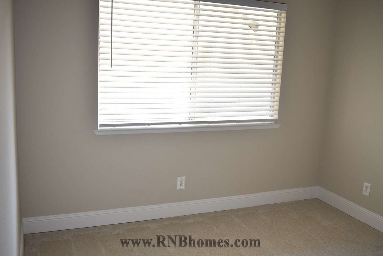 1203 Schooner Dr - Photo 6 of 12
