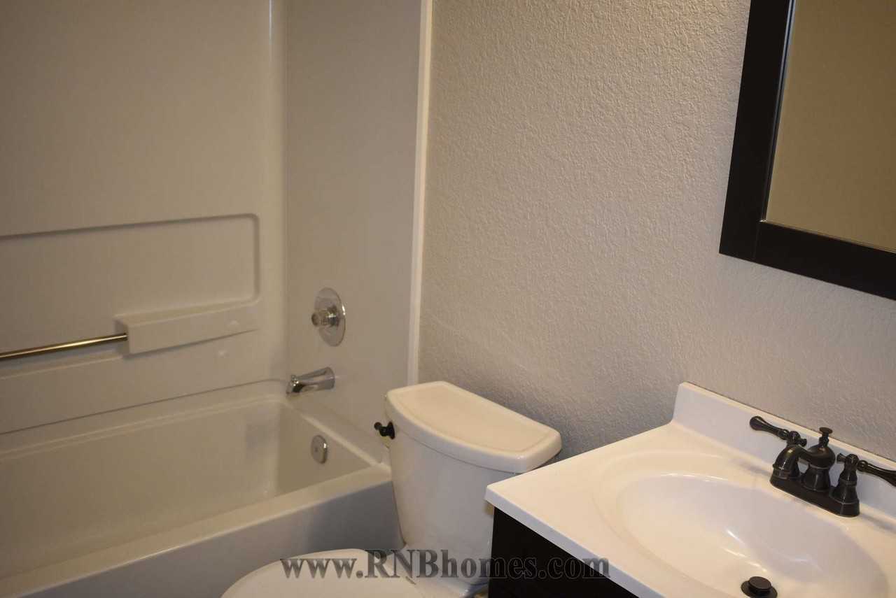 1203 Schooner Dr - Photo 7 of 12