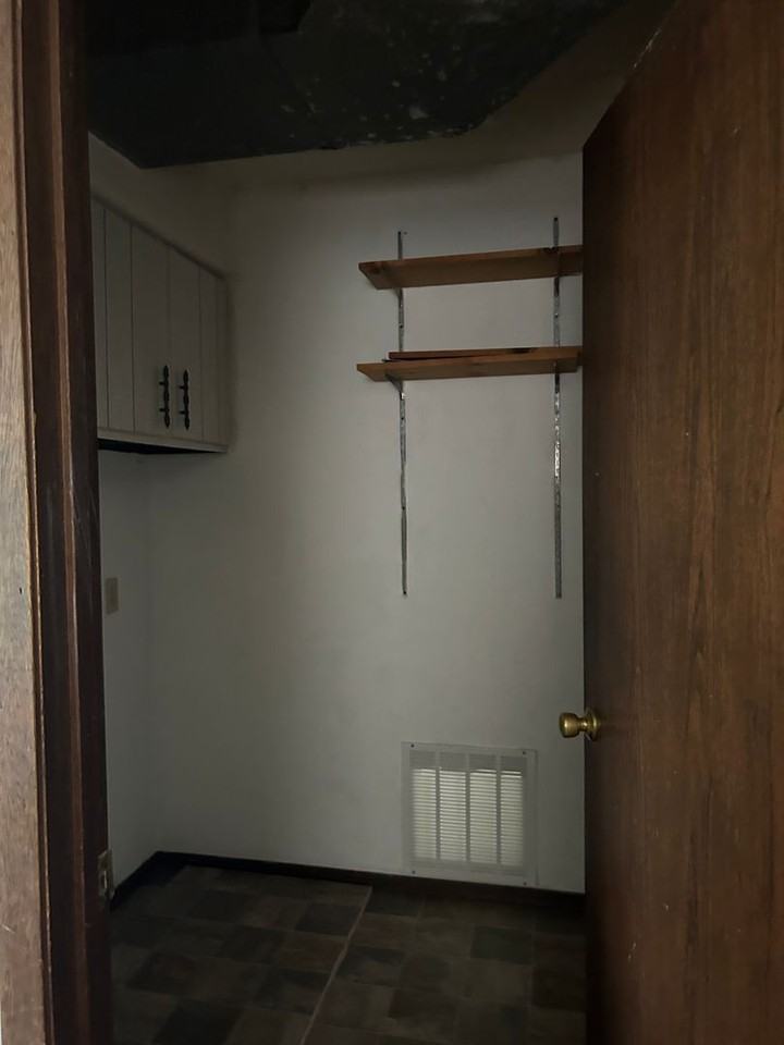 935 Fair Oaks Dr - Photo 6 of 10
