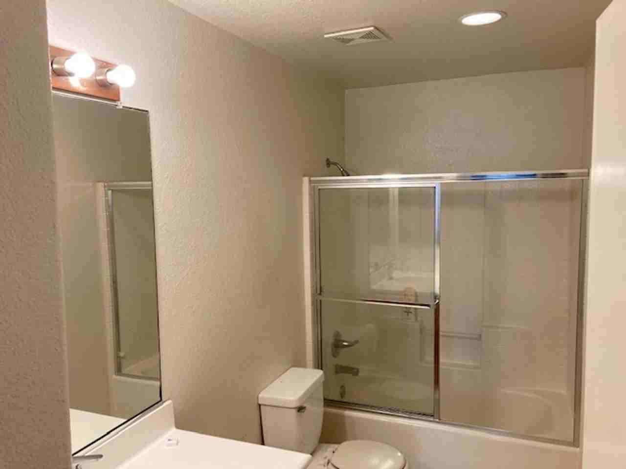 11832 Potomac Ct - Photo 7 of 12