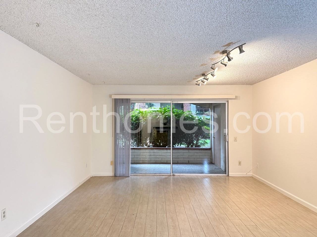 6039 Rancho Mission Rd - Photo 2 of 20