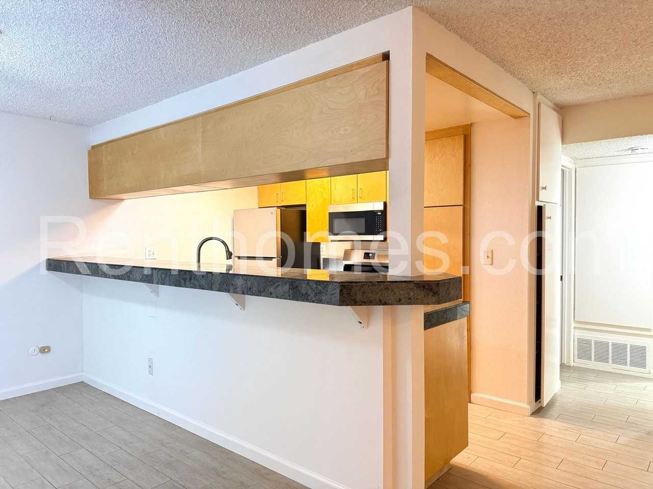 6039 Rancho Mission Rd - Photo 5 of 20