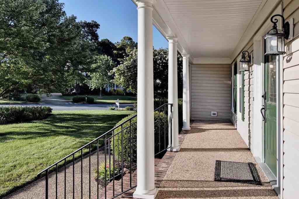 128 Rockmor Ln - Photo 5 of 50