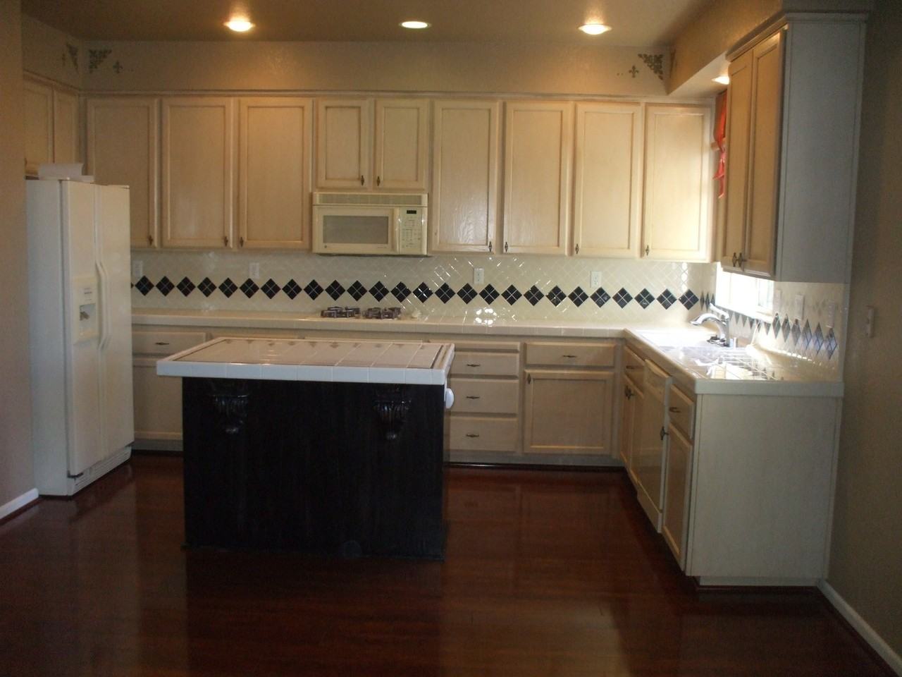 4948 Forest Creek Way - Photo 7 of 21