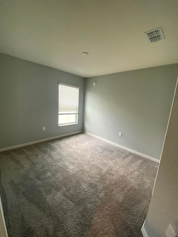 913 Pearly Ridge Ln - Photo 7 of 9