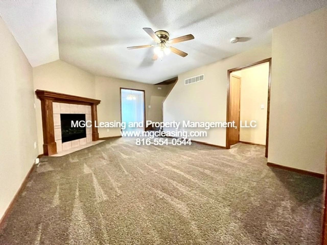 503-509 N Foxridge Dr - Photo 2 of 16