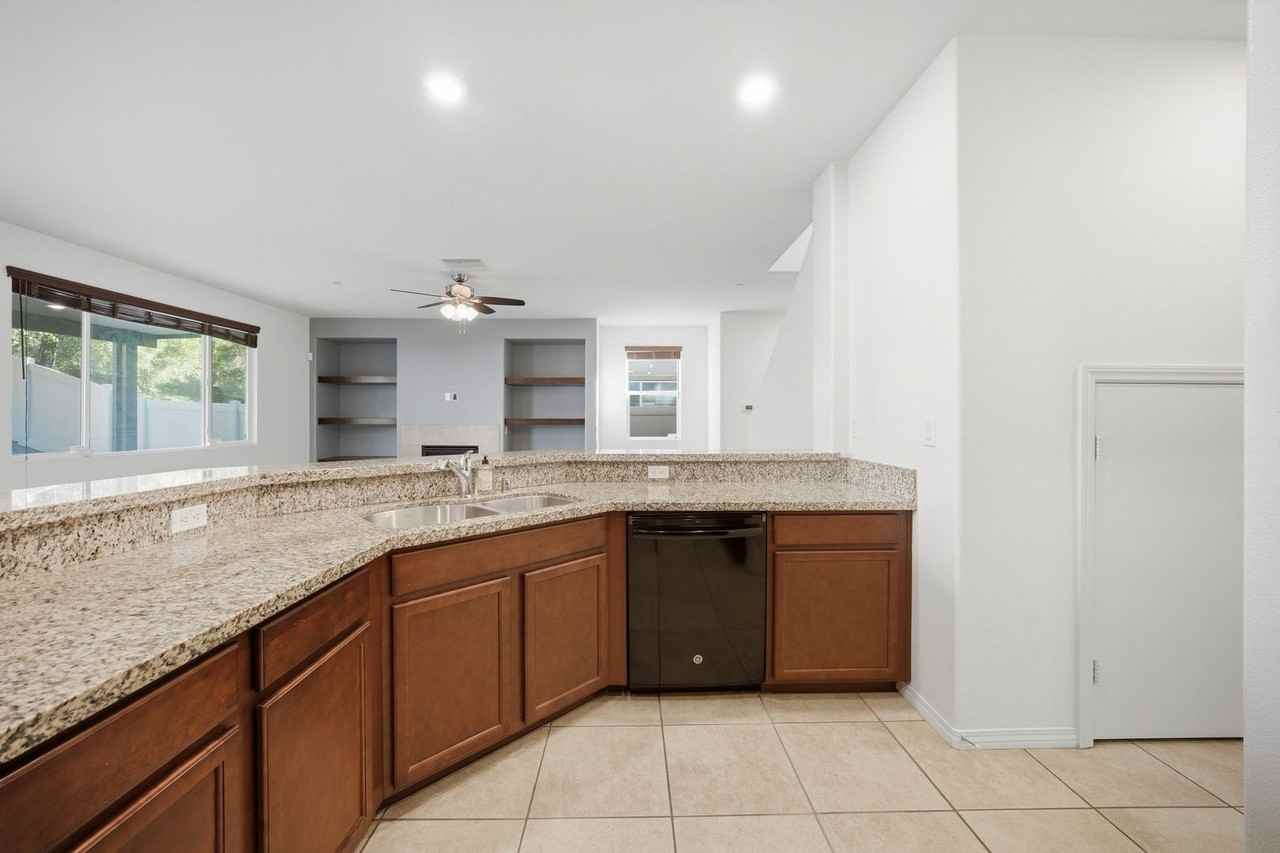 3695 Bur Oak Rd - Photo 4 of 17