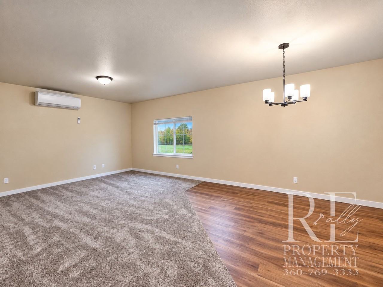 2306 Se Lund Ave - Photo 4 of 20
