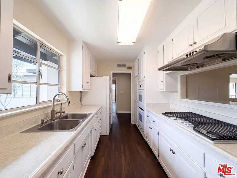 12903 Wingo Street - Photo 3 of 9