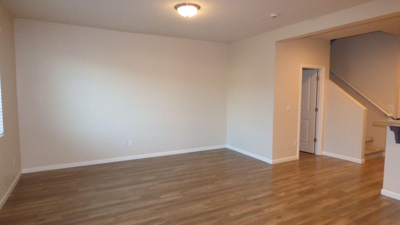 5757 Joynak St S - Photo 5 of 15