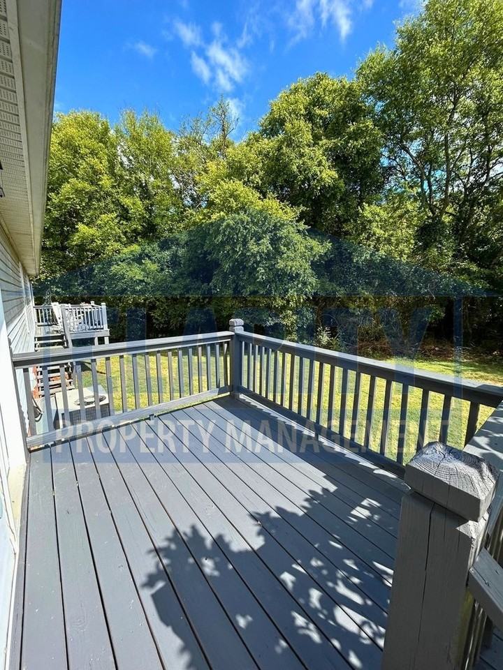 131 Brooke Ln Ne - Photo 3 of 16
