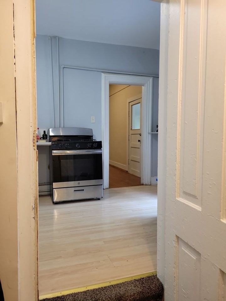 722 W Cedar St - Photo 3 of 26